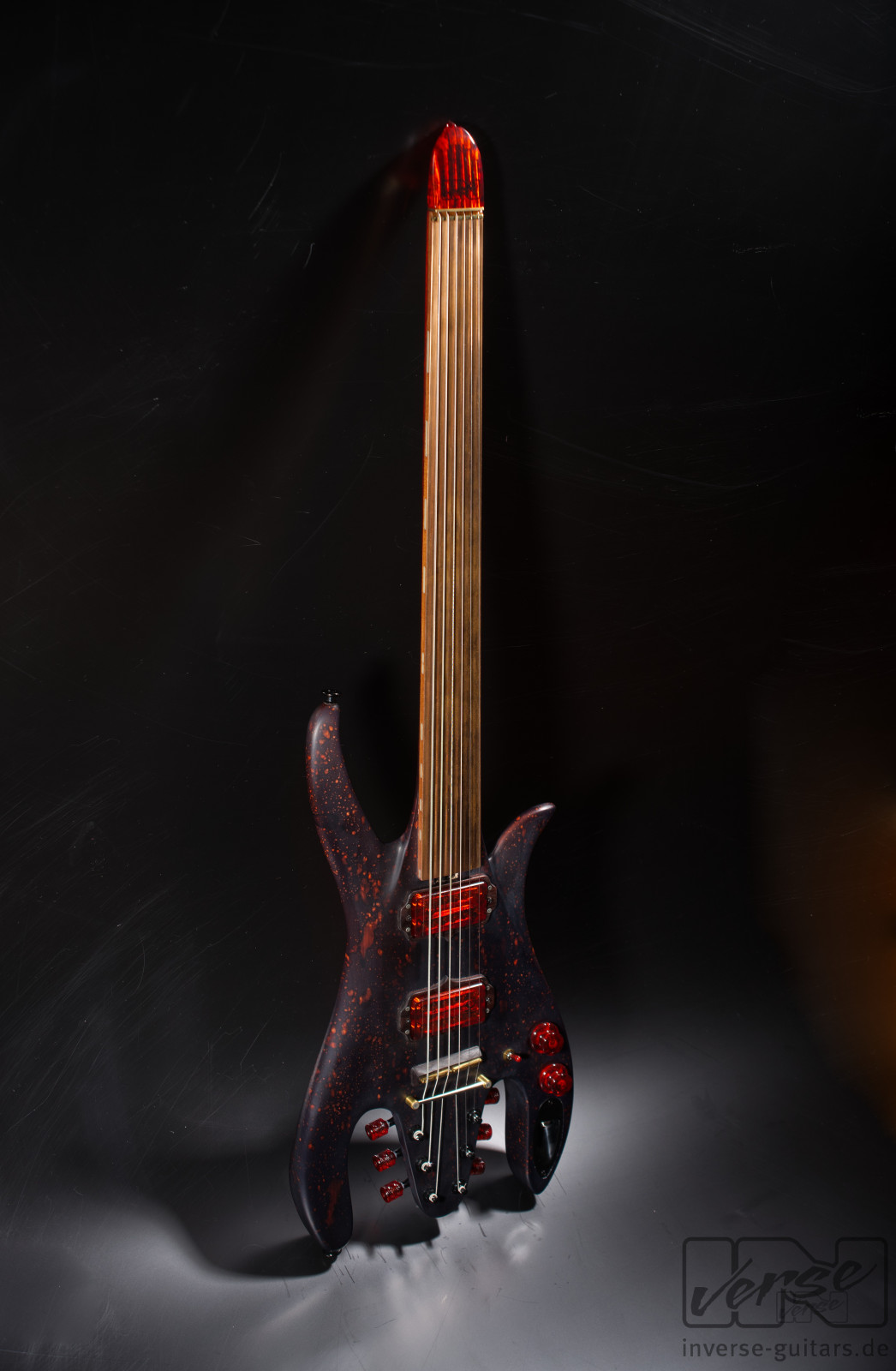 fretless Manta baritone guitar