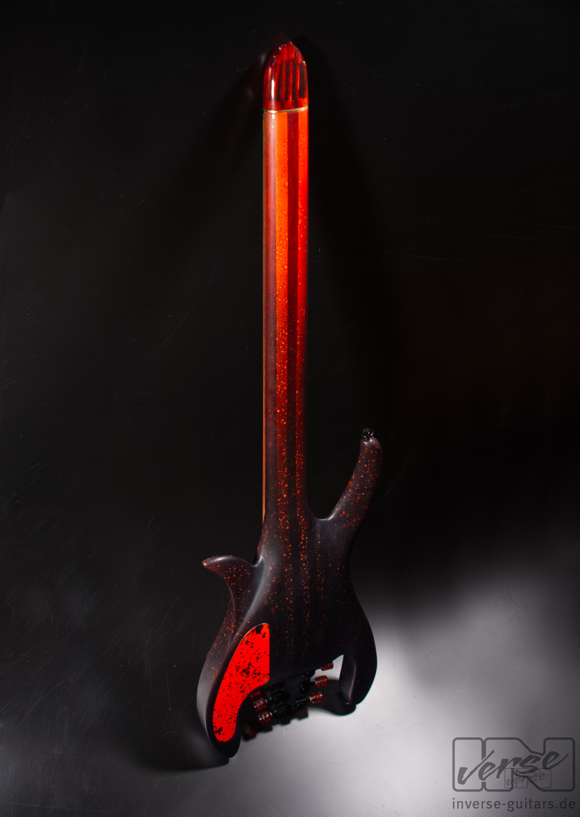 fretless Manta baritone guitar